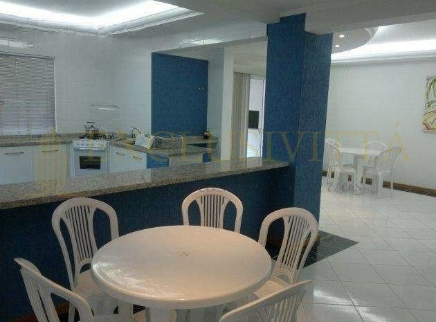 Apartamento 2 quartos para Locação Anual no bairro Centro em Balneário Camboriú
