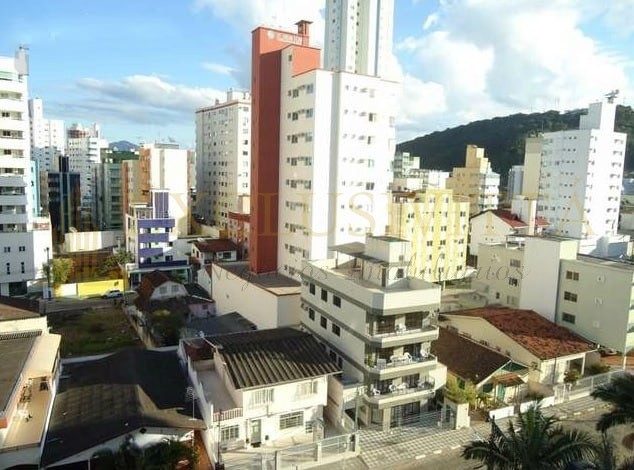 Apartamento 2 quartos para Locação Anual no bairro Centro em Balneário Camboriú