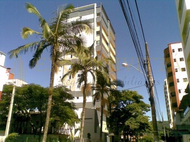 Apartamento 2 quartos para Locação Anual no bairro Centro em Balneário Camboriú