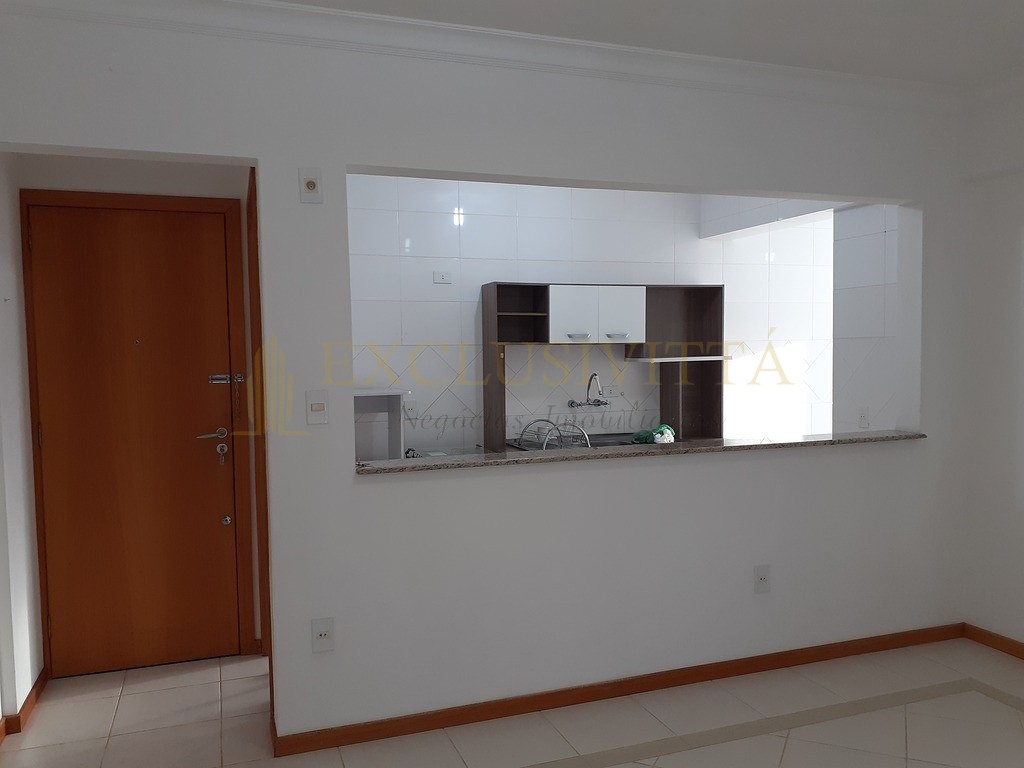 Apartamento 2 quartos para Locação Anual no bairro Centro em Balneário Camboriú