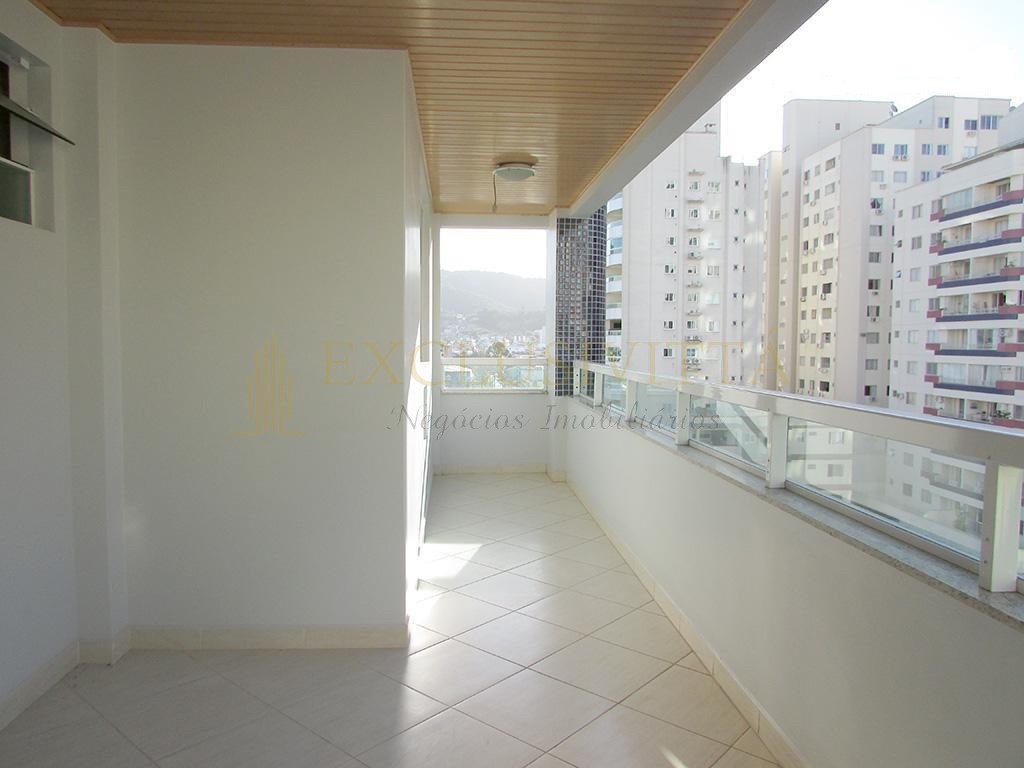 Apartamento 2 quartos para Locação Anual no bairro Centro em Balneário Camboriú