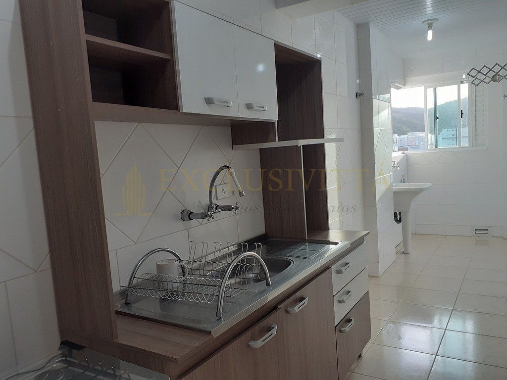 Apartamento 2 quartos para Locação Anual no bairro Centro em Balneário Camboriú