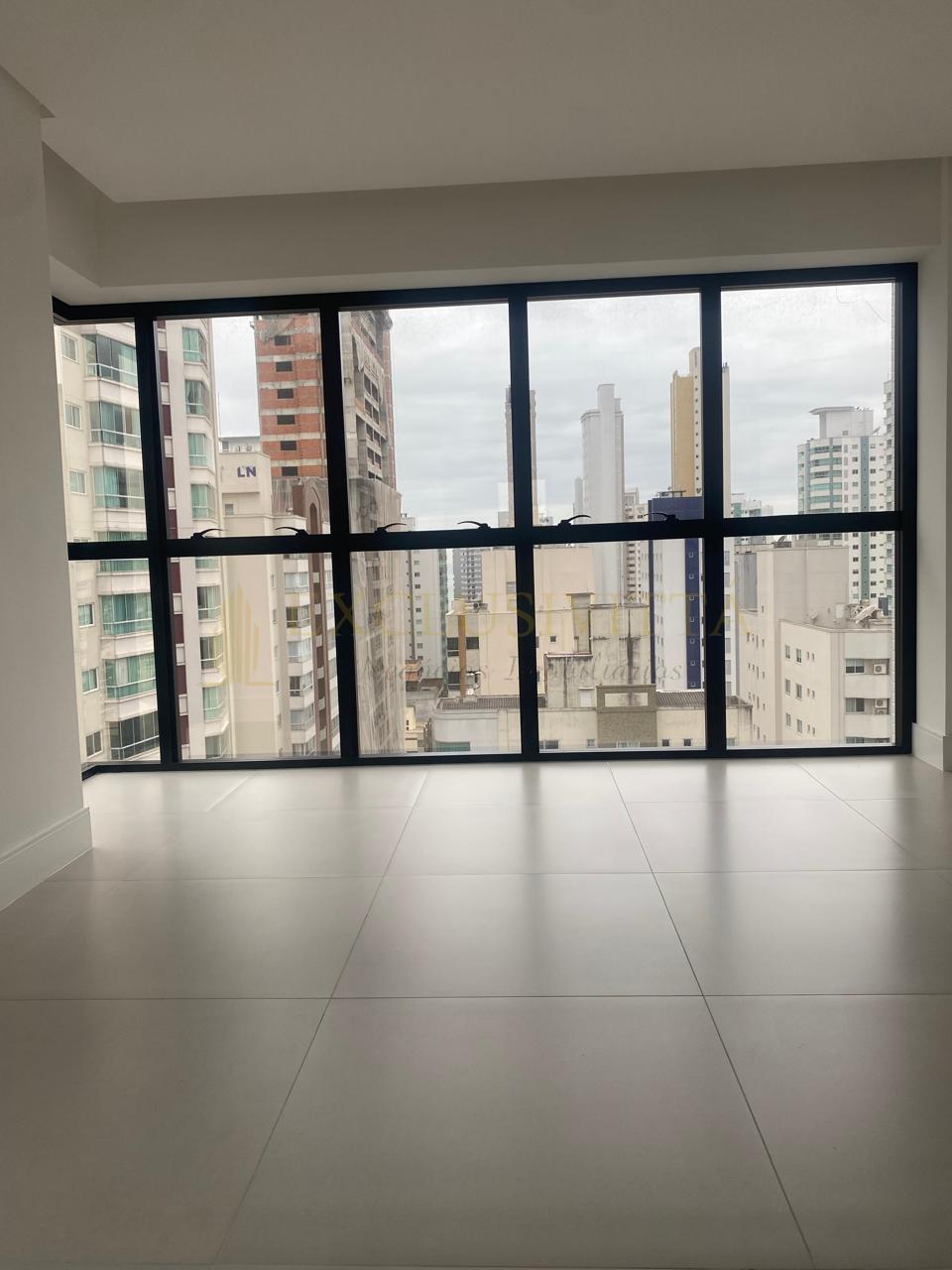 Apartamento 4 quartos para Venda no bairro Centro em Balneário Camboriú