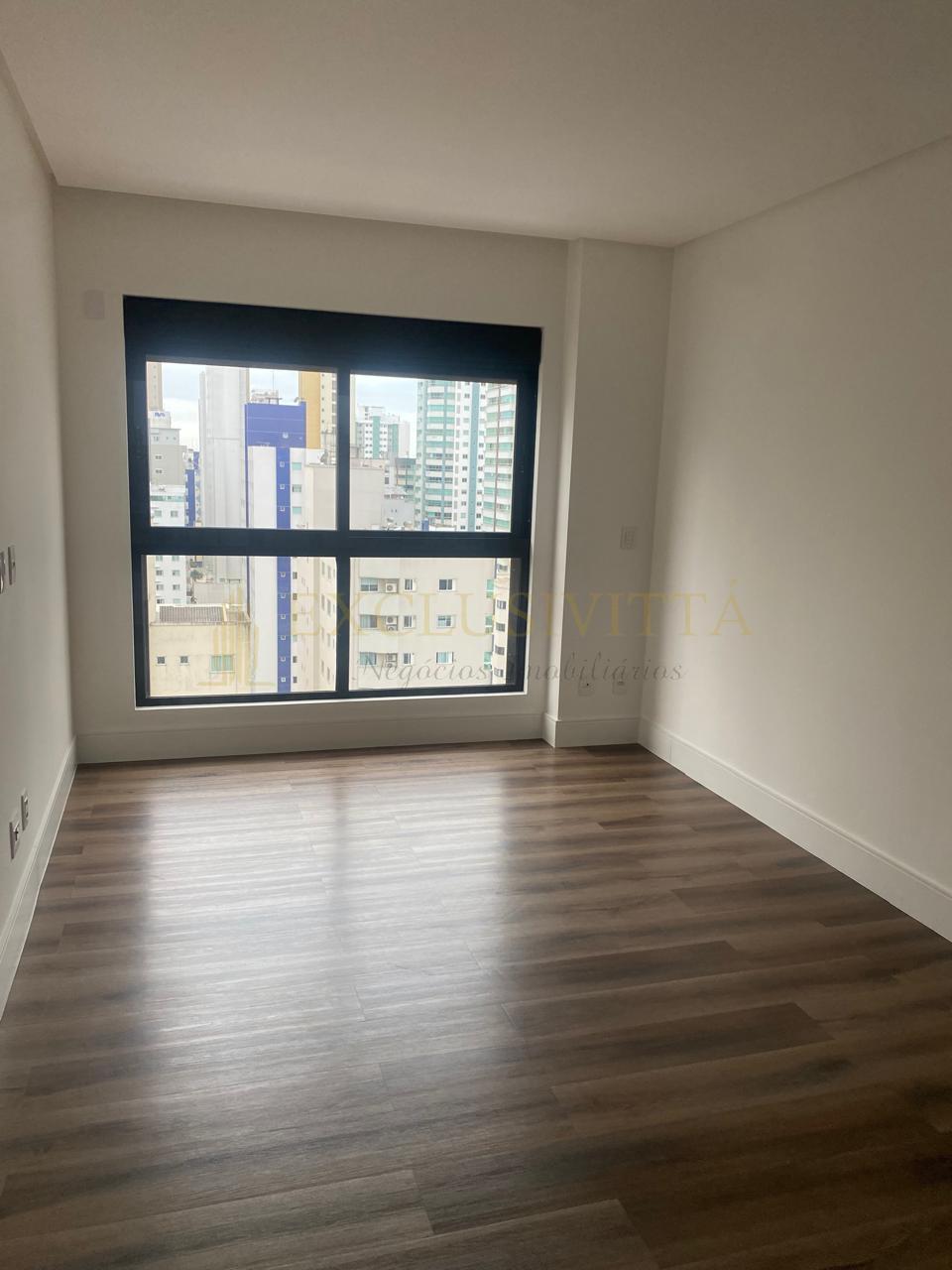 Apartamento 4 quartos para Venda no bairro Centro em Balneário Camboriú