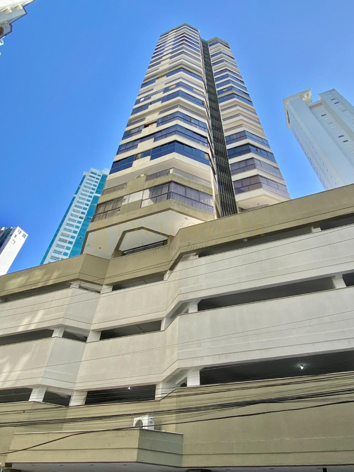 APARTAMENTO QUADRA MARA E VISTA MAR
