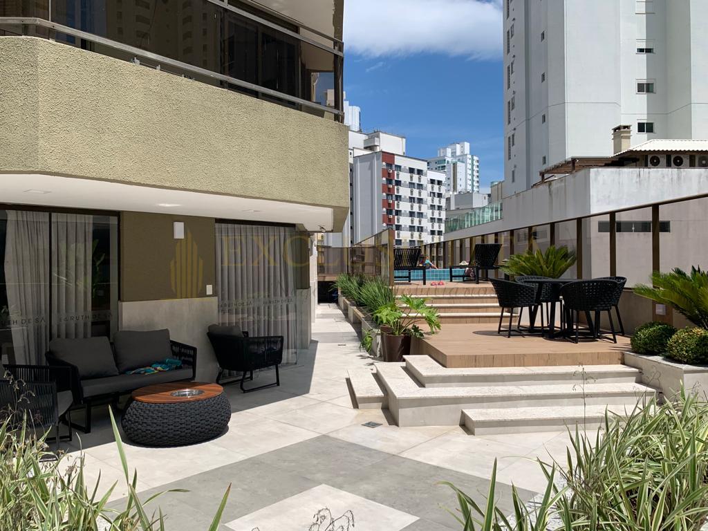 APARTAMENTO QUADRA MARA E VISTA MAR