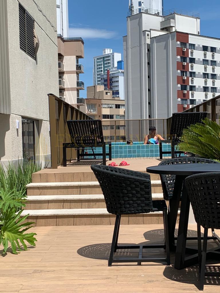APARTAMENTO QUADRA MARA E VISTA MAR