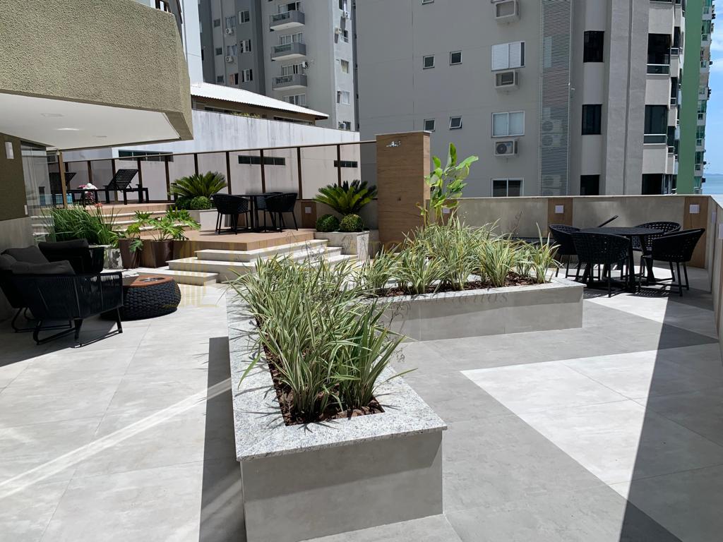 APARTAMENTO QUADRA MARA E VISTA MAR