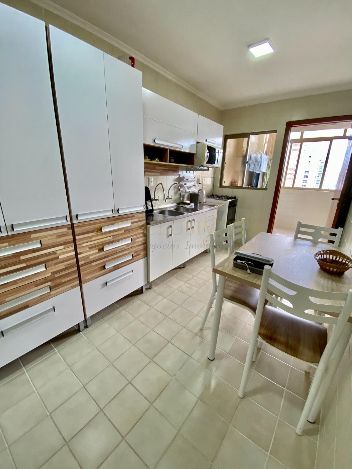 APARTAMENTO QUADRA MARA E VISTA MAR