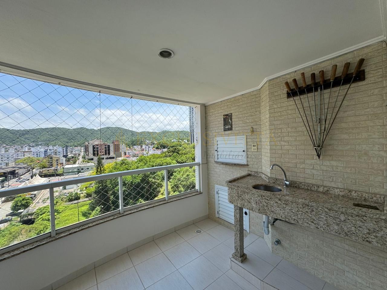 Apartamento 2 quartos para Venda no bairro Centro em Balneário Camboriú