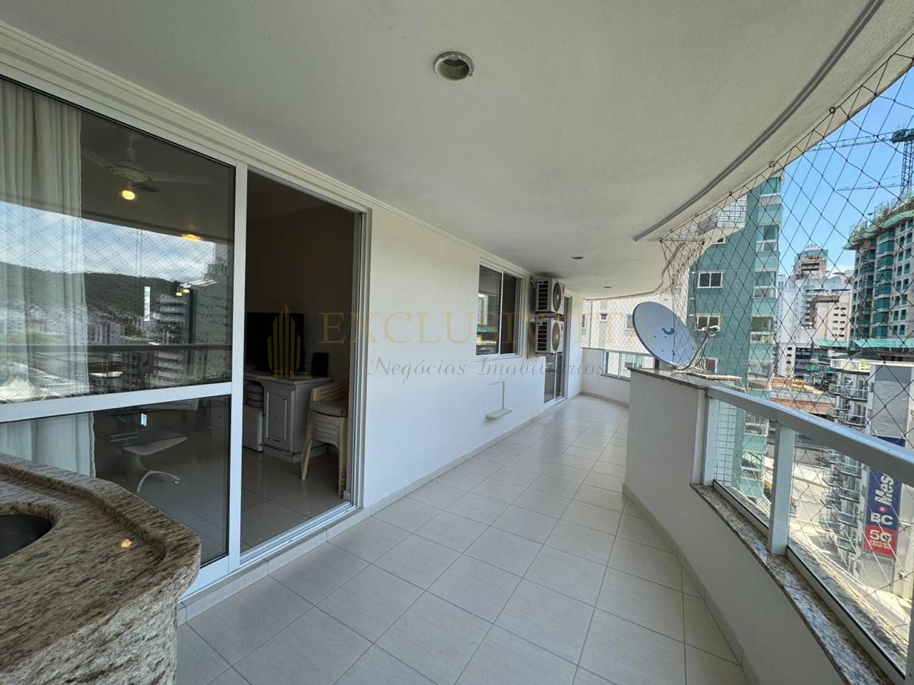 Apartamento 2 quartos para Venda no bairro Centro em Balneário Camboriú