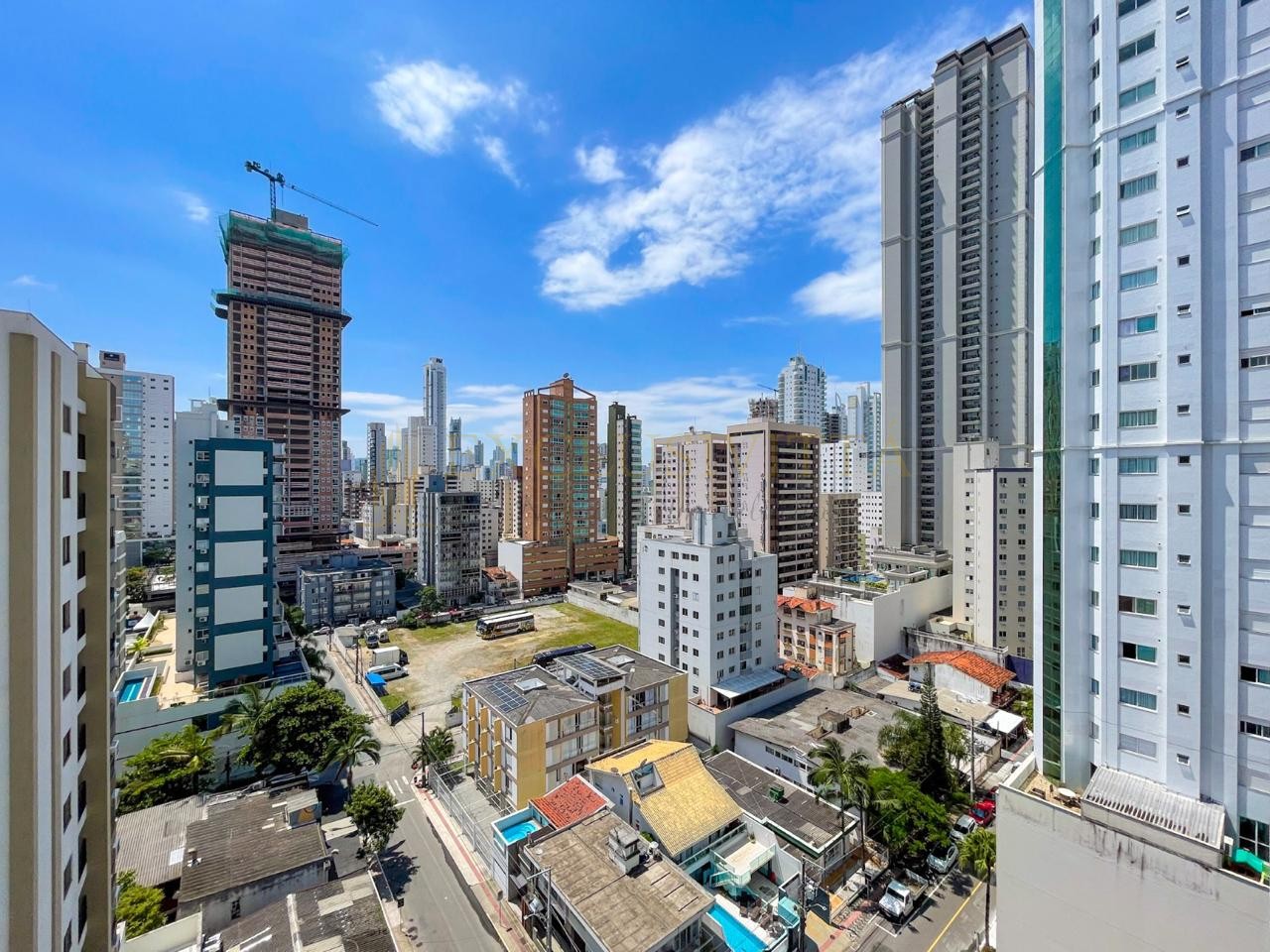 Apartamento 4 suítes para Venda no bairro Centro em Balneário Camboriú