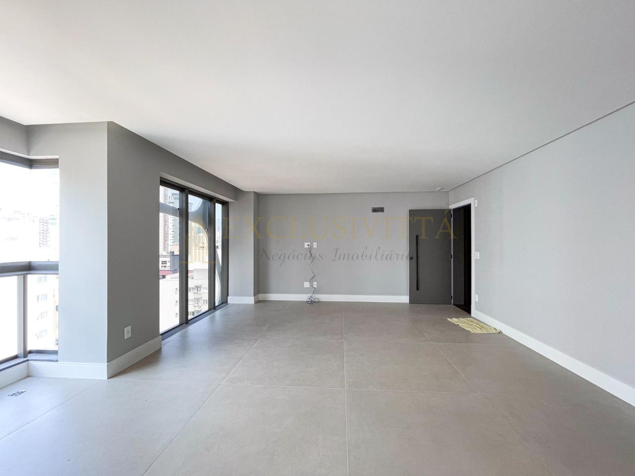 Apartamento 4 suítes para Venda no bairro Centro em Balneário Camboriú