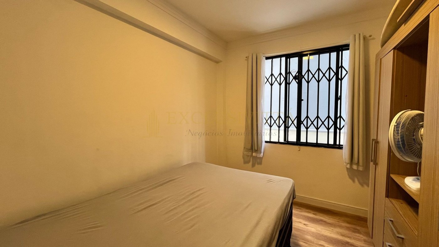 Apartamento espaçoso a apenas 300 metros do mar em Balneário Camboriú!