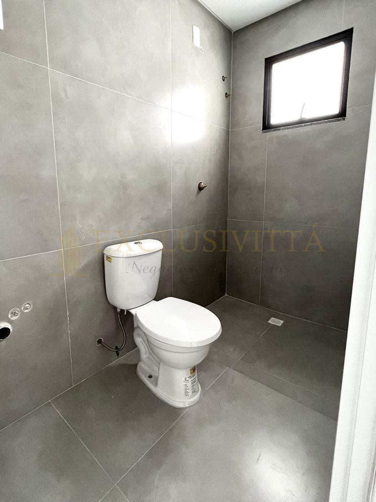 lindo sobrado região central de Balneário Camboriu