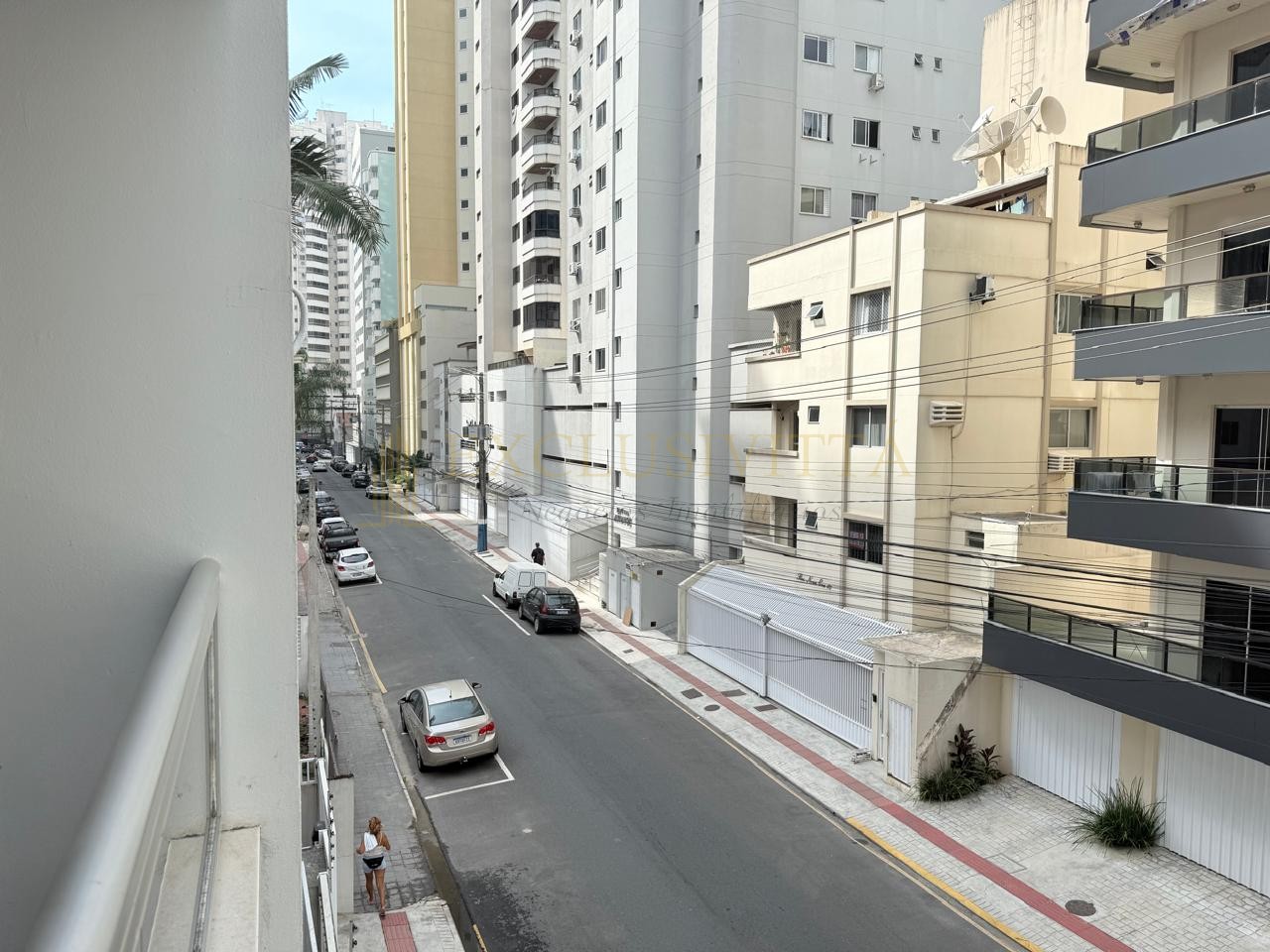 Apartamento de dois quartos com ótima localizaçao