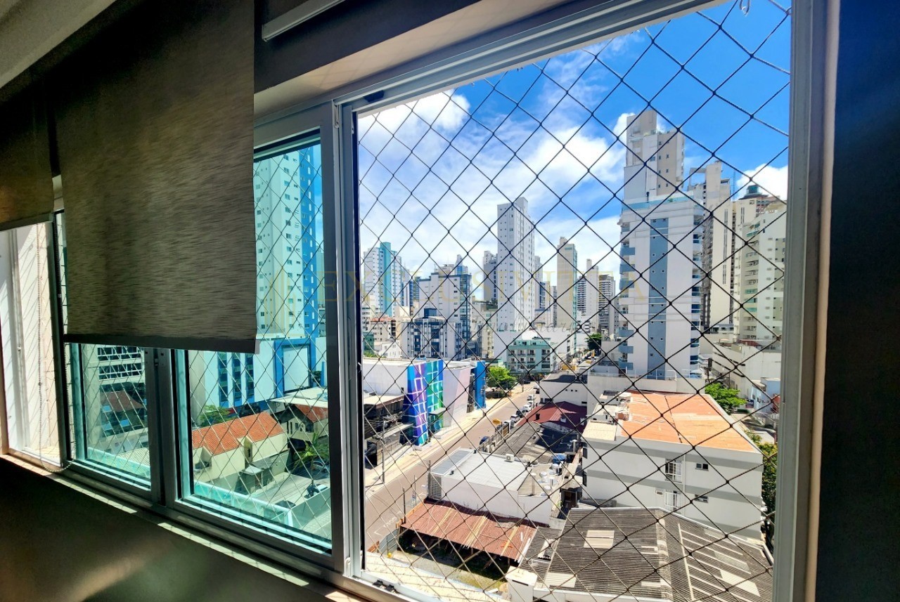 Apartamento Mobiliado à Venda no Centro de Balneário Camboriú