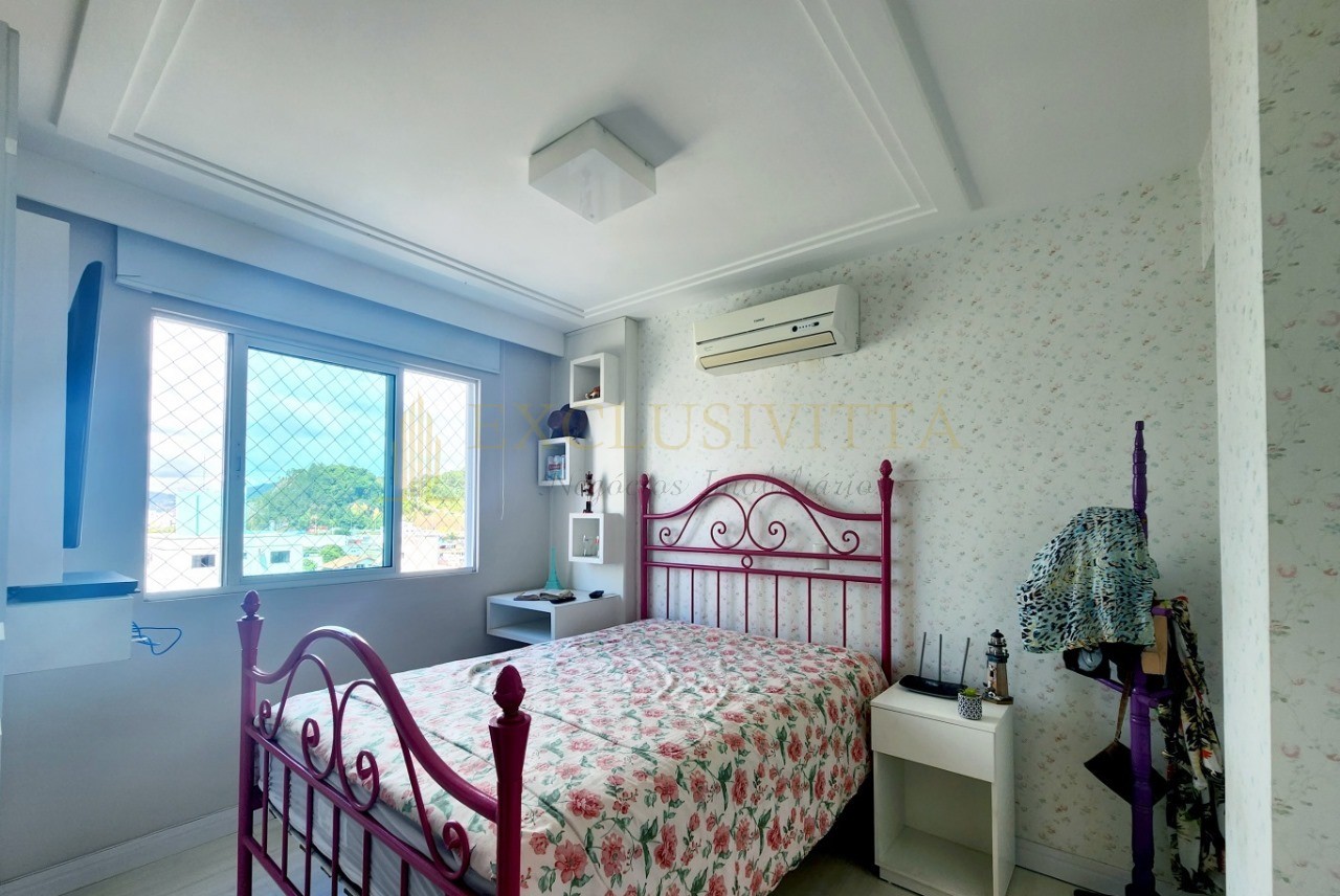 Apartamento Mobiliado à Venda no Centro de Balneário Camboriú