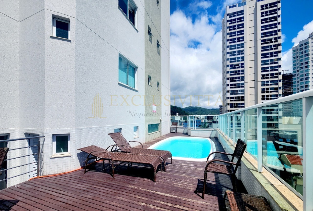 Apartamento Mobiliado à Venda no Centro de Balneário Camboriú
