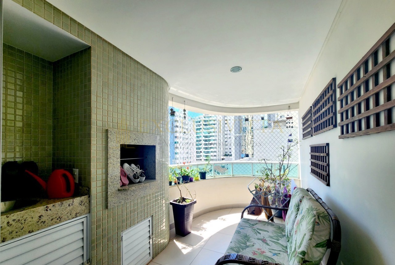 Apartamento Mobiliado à Venda no Centro de Balneário Camboriú