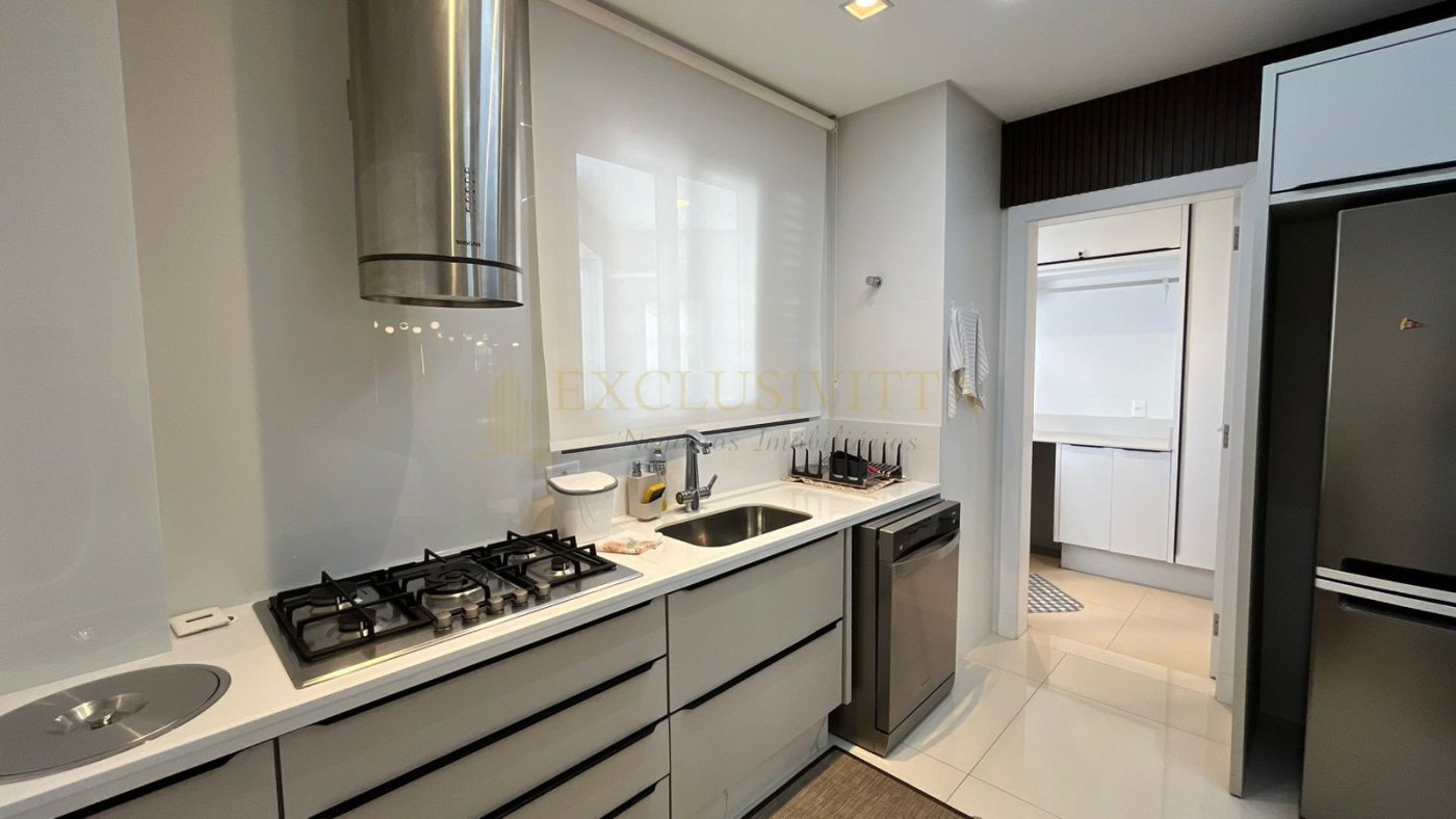 Apartamento ALTO PADRÃO 4 suítes - Locação Anual no Centro em Balneário Camboriú