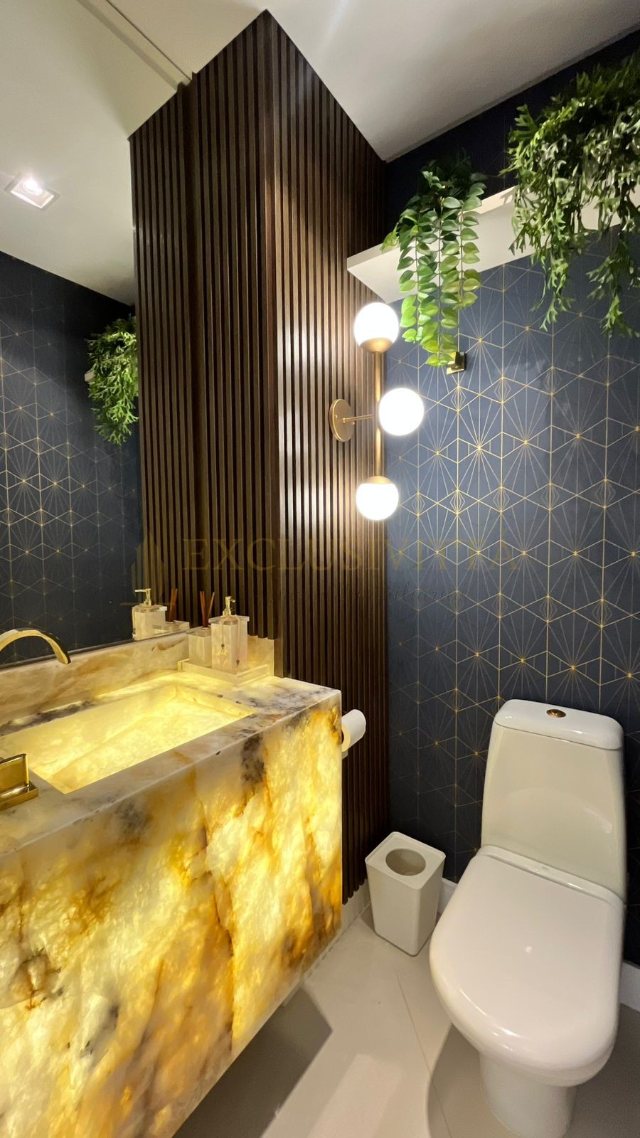 Apartamento ALTO PADRÃO 4 suítes - Locação Anual no Centro em Balneário Camboriú