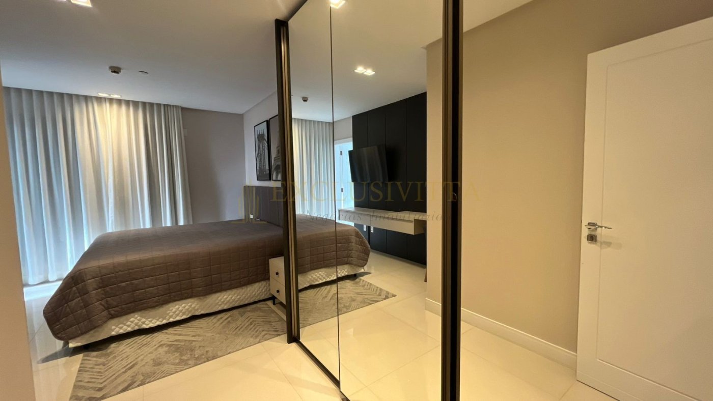 Apartamento ALTO PADRÃO 4 suítes - Locação Anual no Centro em Balneário Camboriú