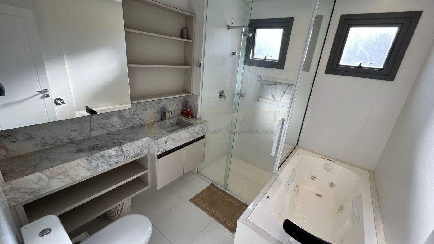 Apartamento ALTO PADRÃO 4 suítes - Locação Anual no Centro em Balneário Camboriú
