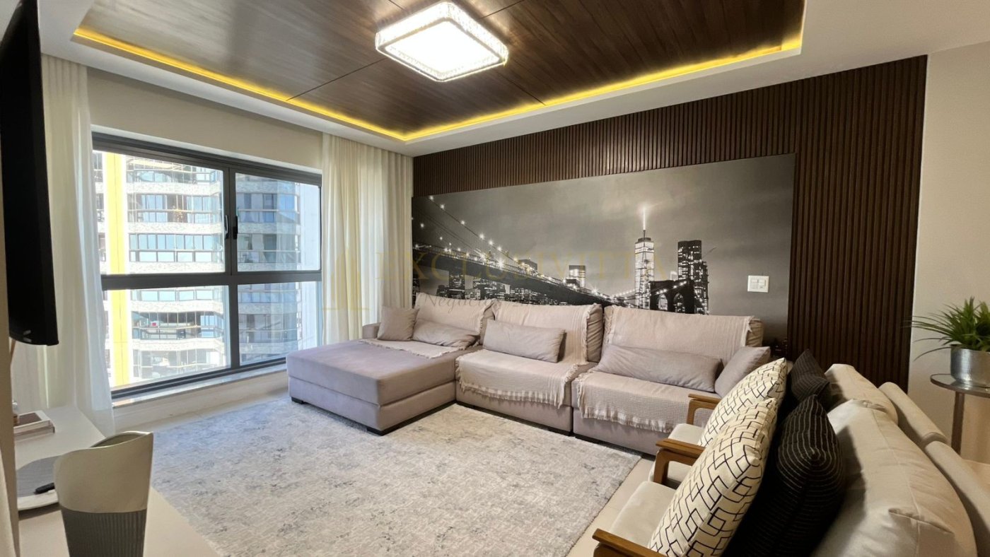 Apartamento ALTO PADRÃO 4 suítes - Locação Anual no Centro em Balneário Camboriú