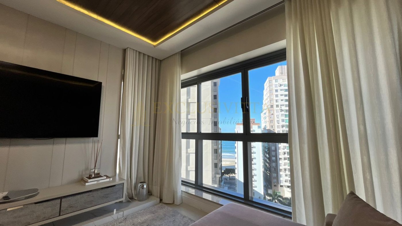 Apartamento ALTO PADRÃO 4 suítes - Locação Anual no Centro em Balneário Camboriú