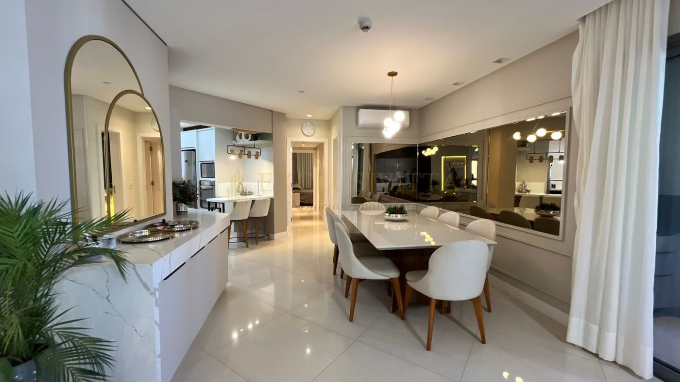 Apartamento ALTO PADRÃO 4 suítes - Locação Anual no Centro em Balneário Camboriú