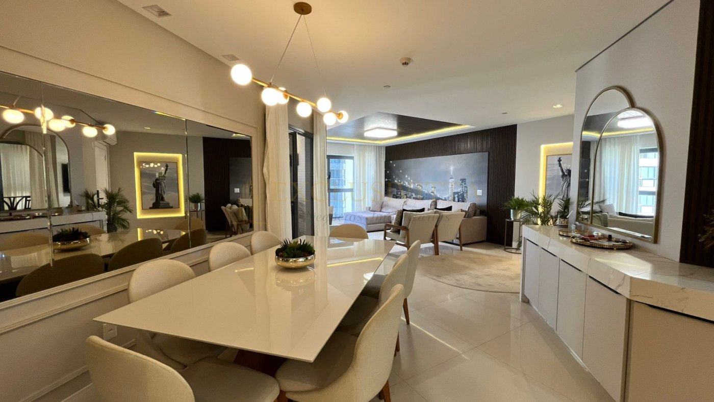 Apartamento ALTO PADRÃO 4 suítes - Locação Anual no Centro em Balneário Camboriú