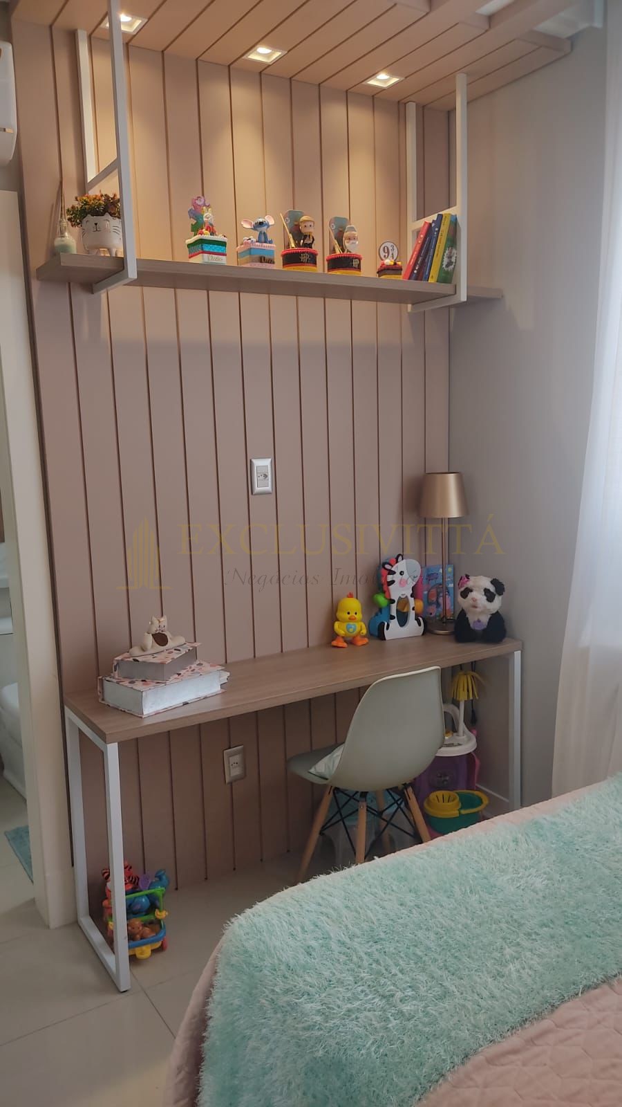 Lindo Apartamento com 4 suítes para Venda no bairro Pioneiros em Balneário Camboriú