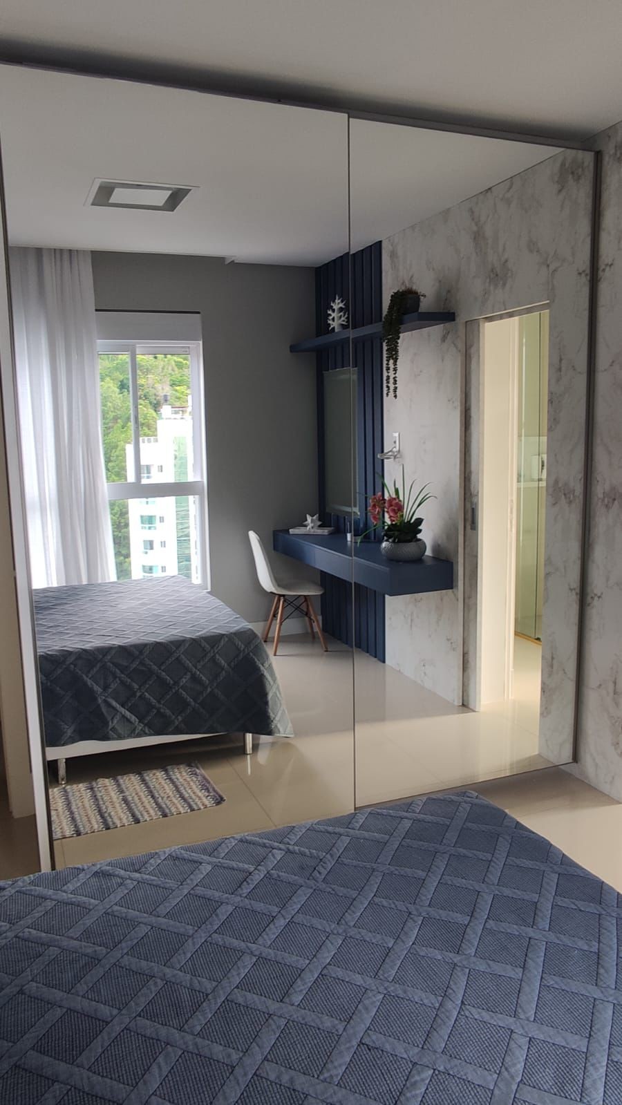Lindo Apartamento com 4 suítes para Venda no bairro Pioneiros em Balneário Camboriú