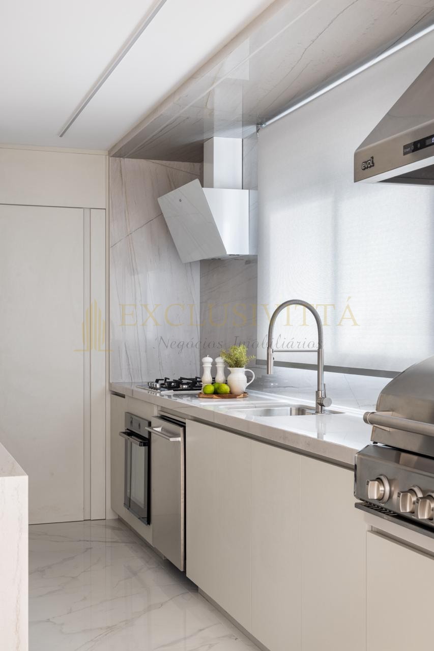 Apartamento 4 suítes para Venda no bairro Pioneiros em Balneário Camboriú
