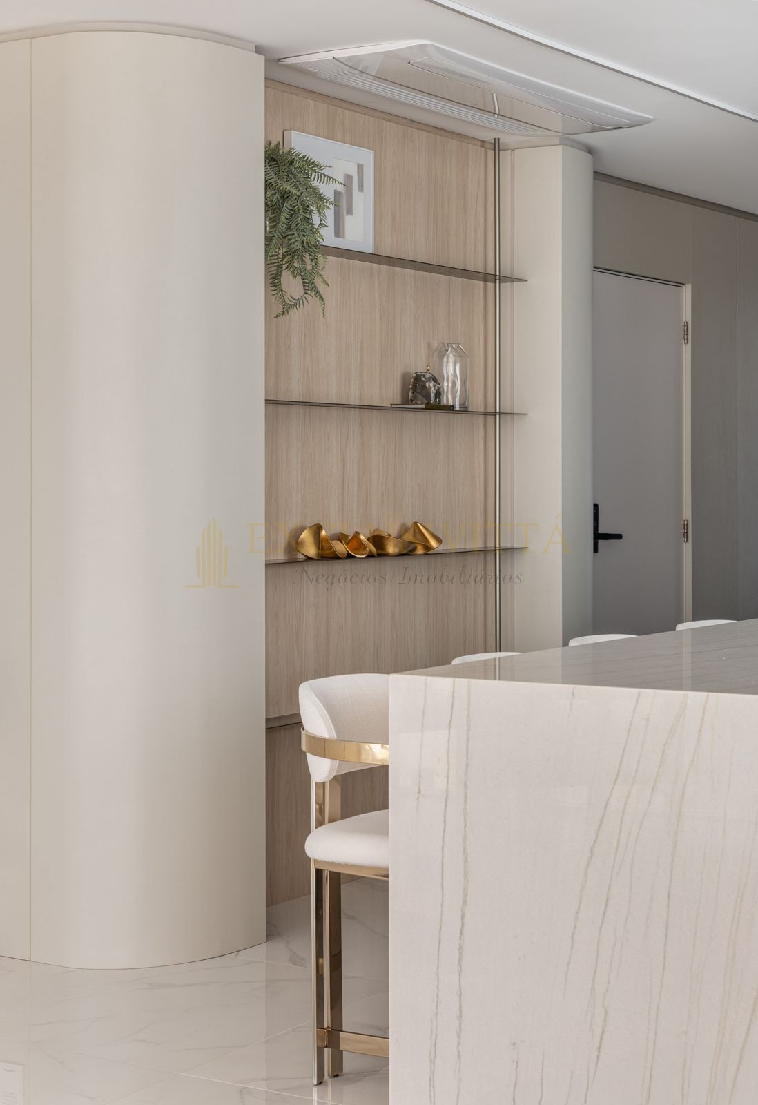 Apartamento 4 suítes para Venda no bairro Pioneiros em Balneário Camboriú