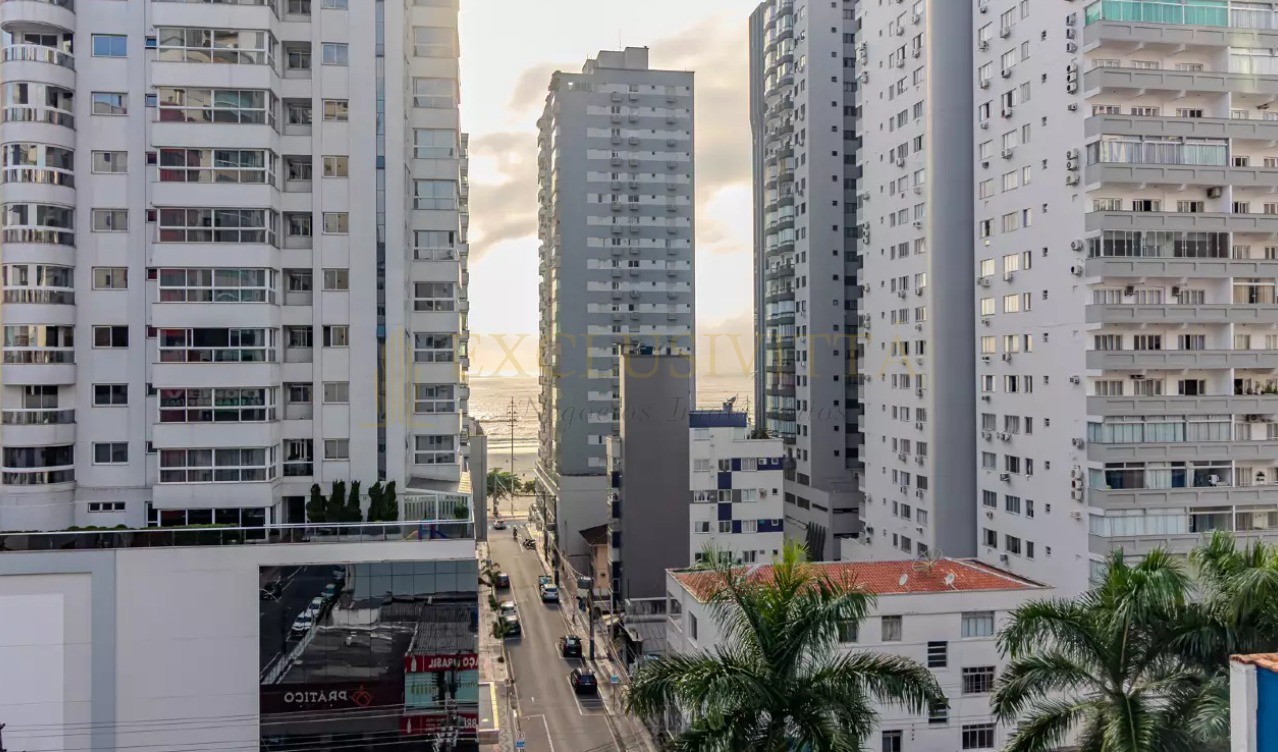 Apartamento mobiliado a 50 metros da Avenida Brasil