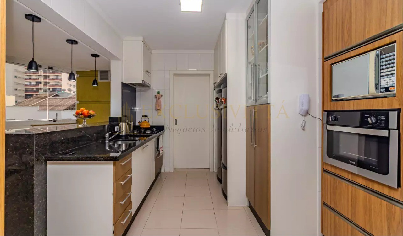 Apartamento mobiliado a 50 metros da Avenida Brasil