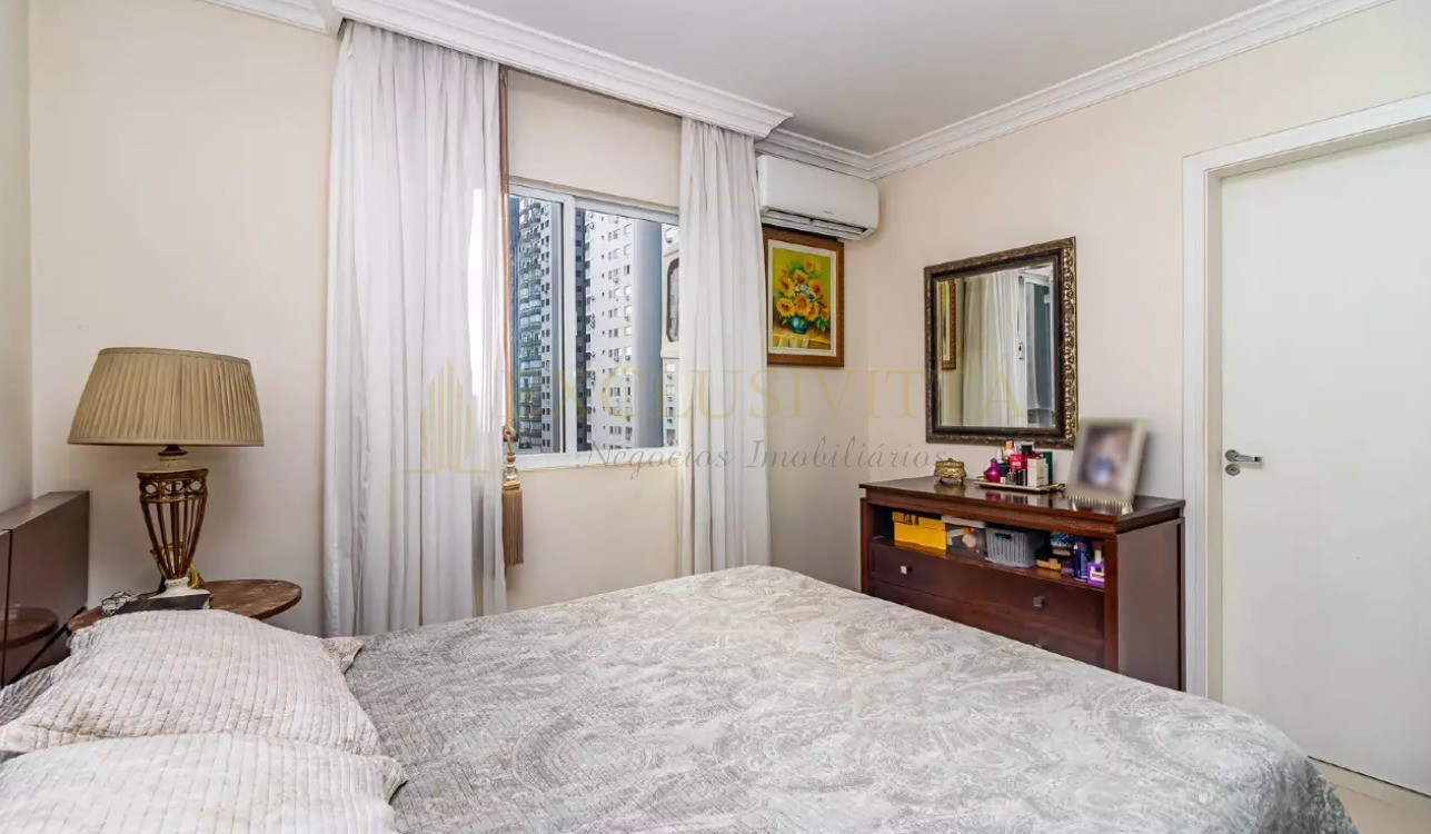 Apartamento mobiliado a 50 metros da Avenida Brasil