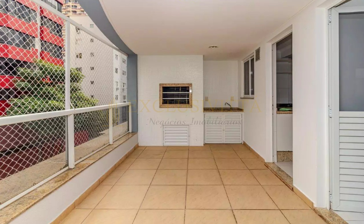 Apartamento mobiliado a 50 metros da Avenida Brasil