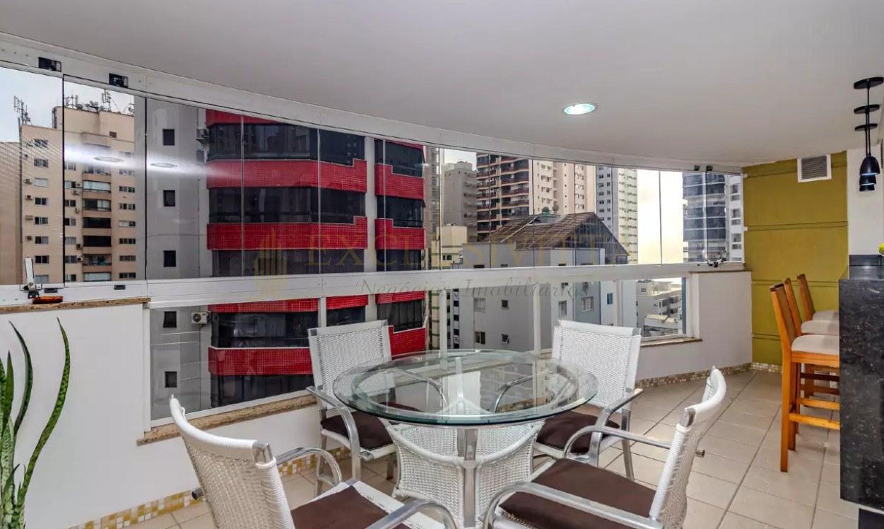Apartamento mobiliado a 50 metros da Avenida Brasil