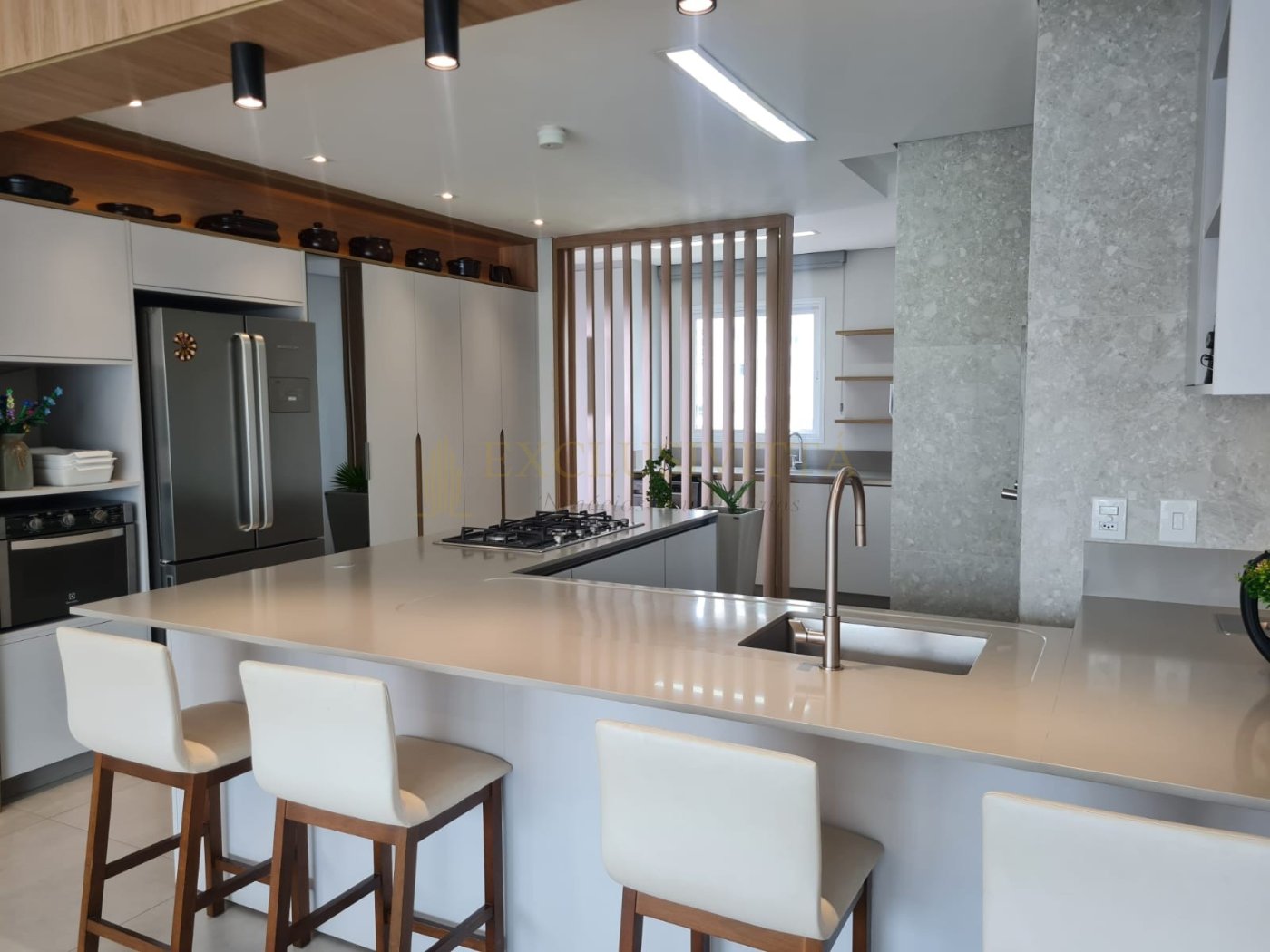 Apartamento 3 suítes para Venda no bairro Centro em Balneário Camboriú