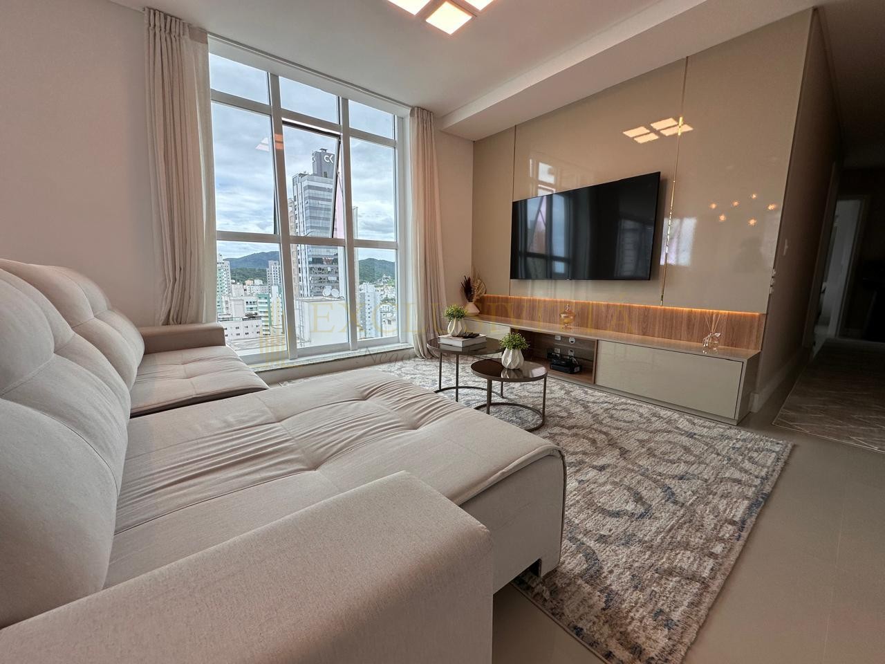Apartamento 3 suítes para Venda no bairro Centro em Balneário Camboriú