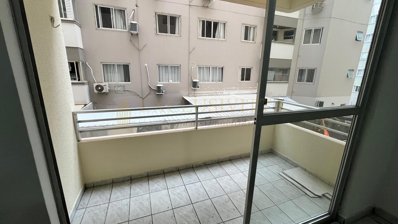 Apartamento à venda próximo à Av. Brasil, em Balneário Camboriú