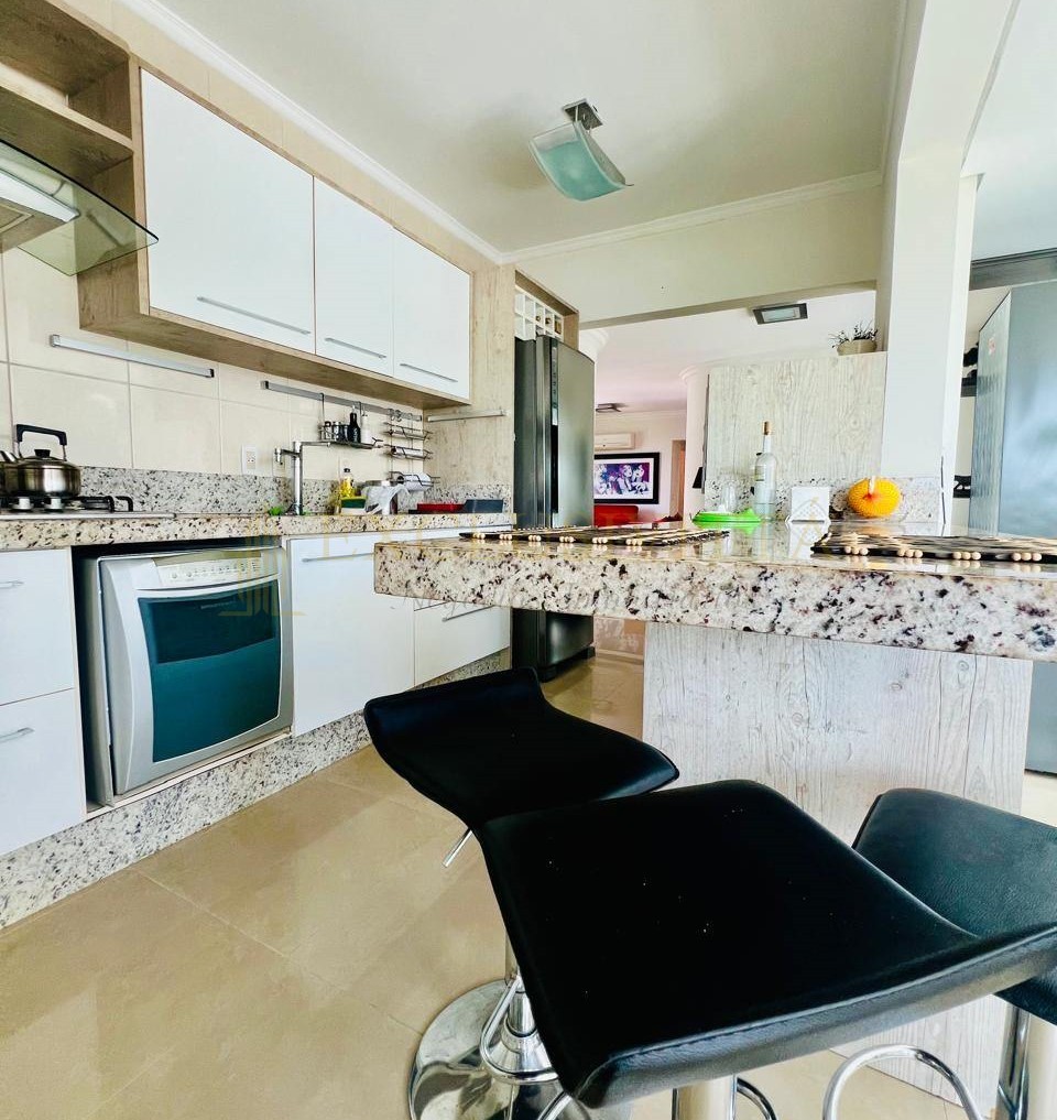 Apartamento exclusivo na quadra mar – 1 por andar | Vista para o mar e o rio