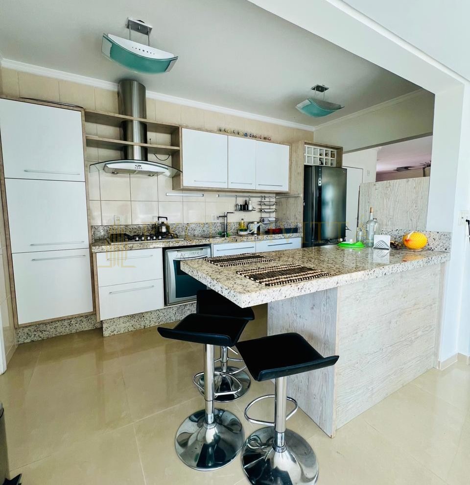 Apartamento exclusivo na quadra mar – 1 por andar | Vista para o mar e o rio