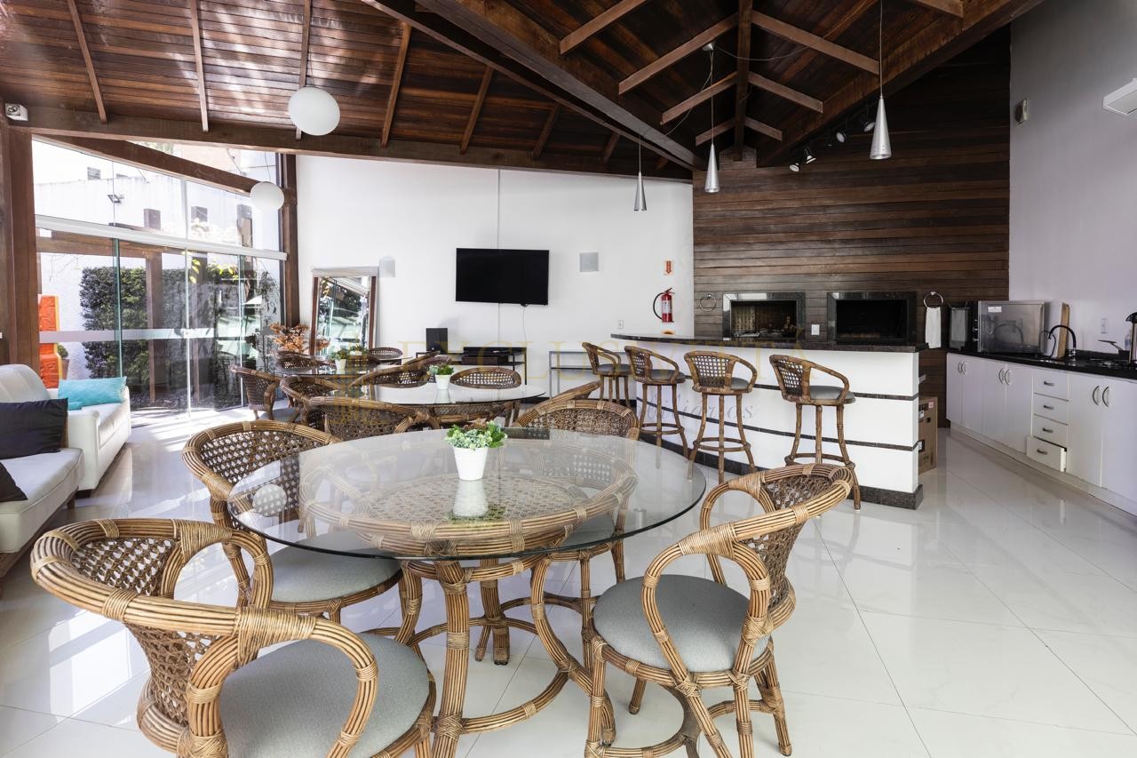 Apartamento 2 suítes para VENDA no bairro Centro em Balneário Camboriú!