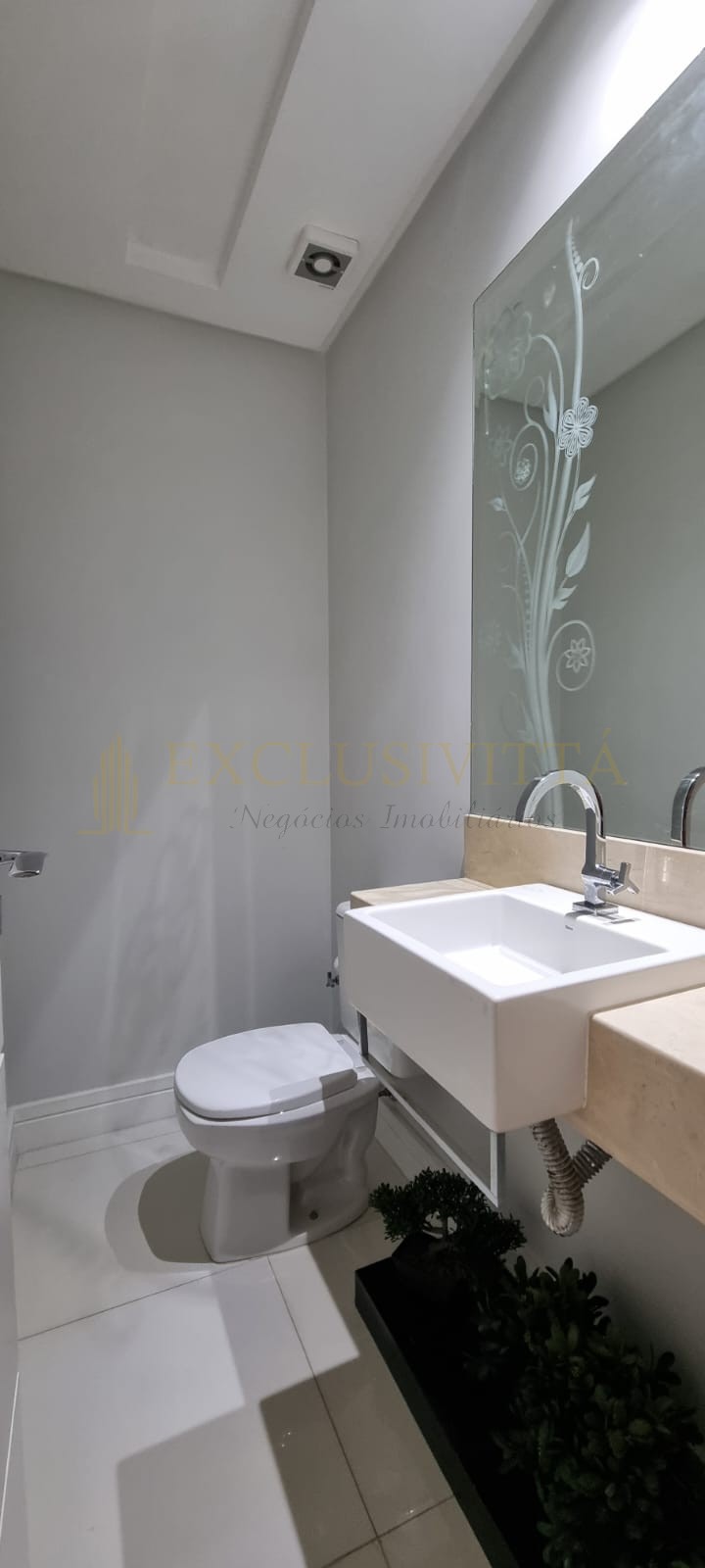 Apartamento 3 quartos para Locação Anual no bairro Centro em Balneário Camboriú!