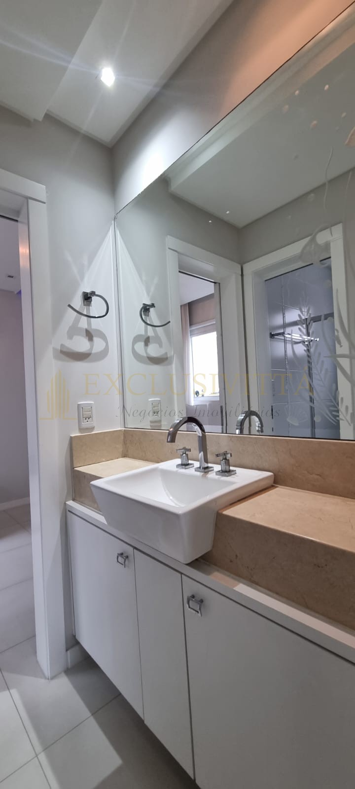 Apartamento 3 quartos para Locação Anual no bairro Centro em Balneário Camboriú!