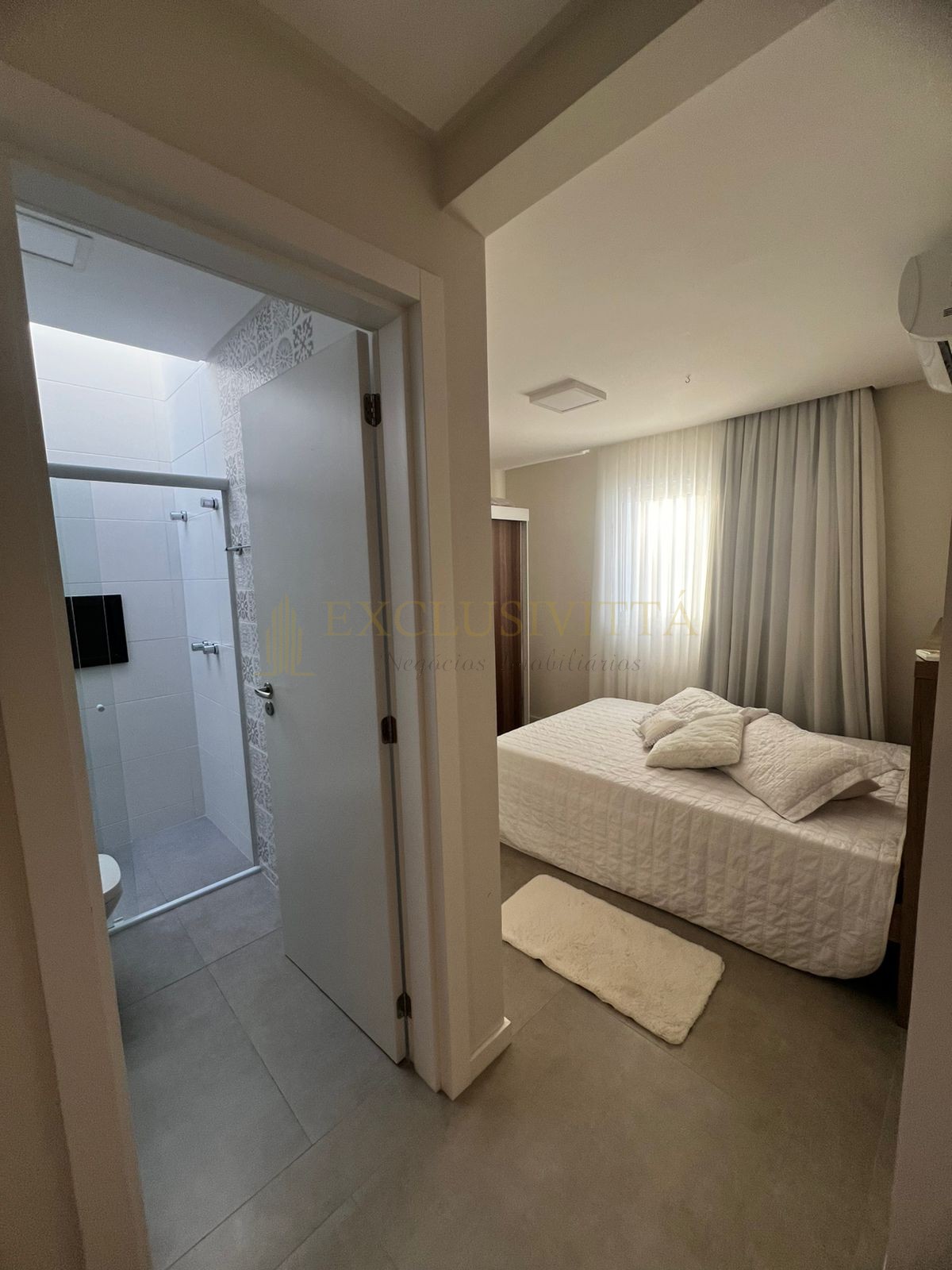 Linda Casa no  Condomínio Calêdonia